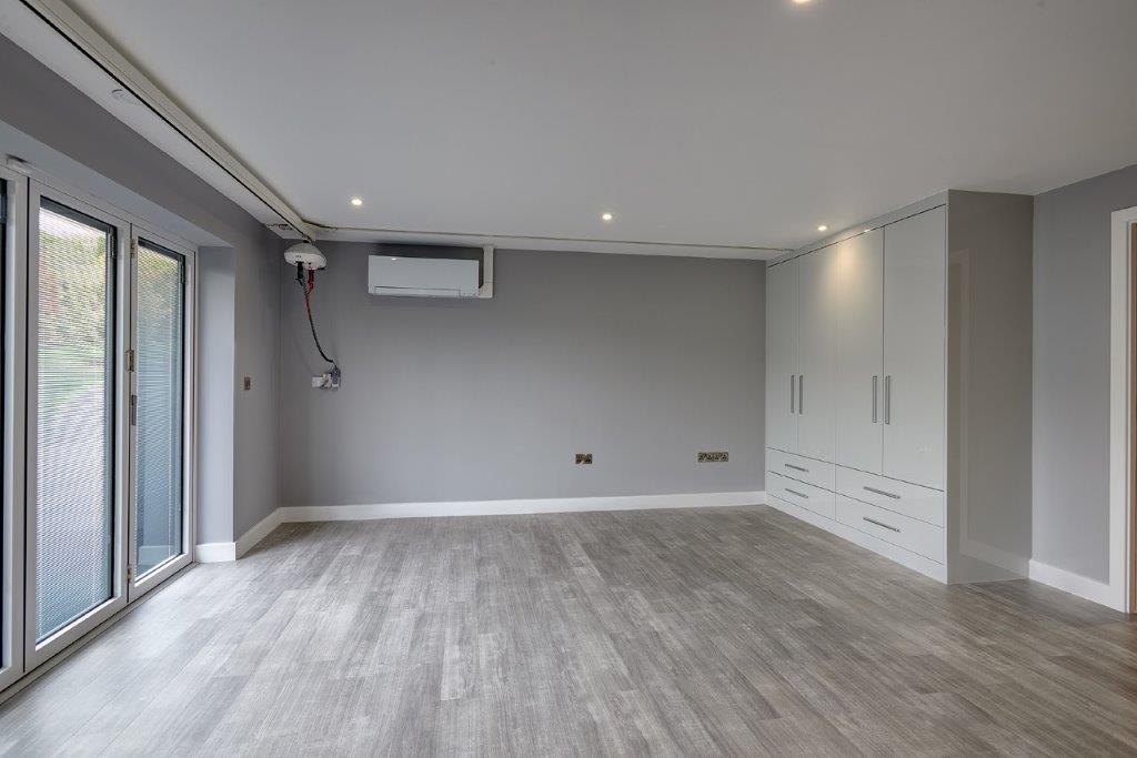 Accessible bedroom with integrated storage